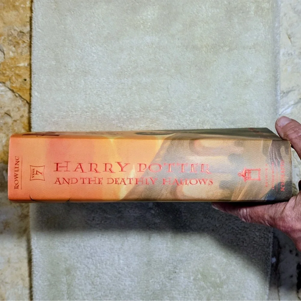 Harry Potter and the Deathly Hallows 1st Edition 1st Printing Hardcover 2007